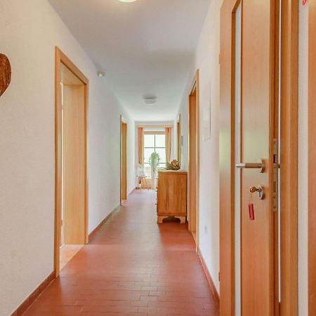 Attractive Apartment In Hainzenberg With Ski Room Exterior photo