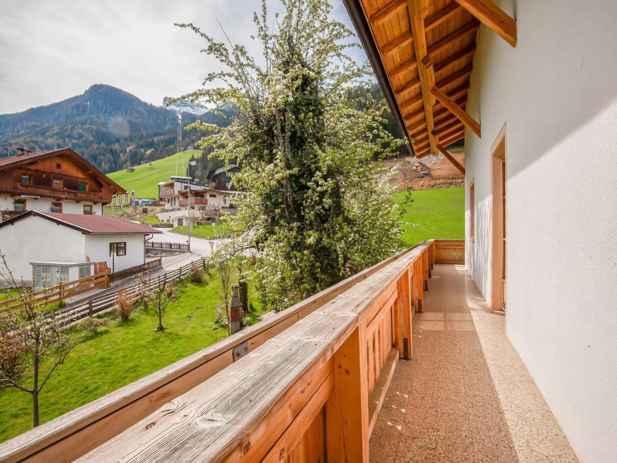 Attractive Apartment In Hainzenberg With Ski Room Exterior photo