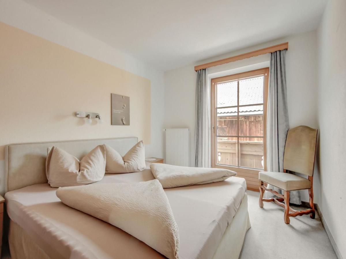 Attractive Apartment In Hainzenberg With Ski Room Exterior photo