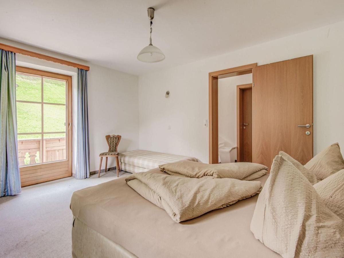 Attractive Apartment In Hainzenberg With Ski Room Exterior photo
