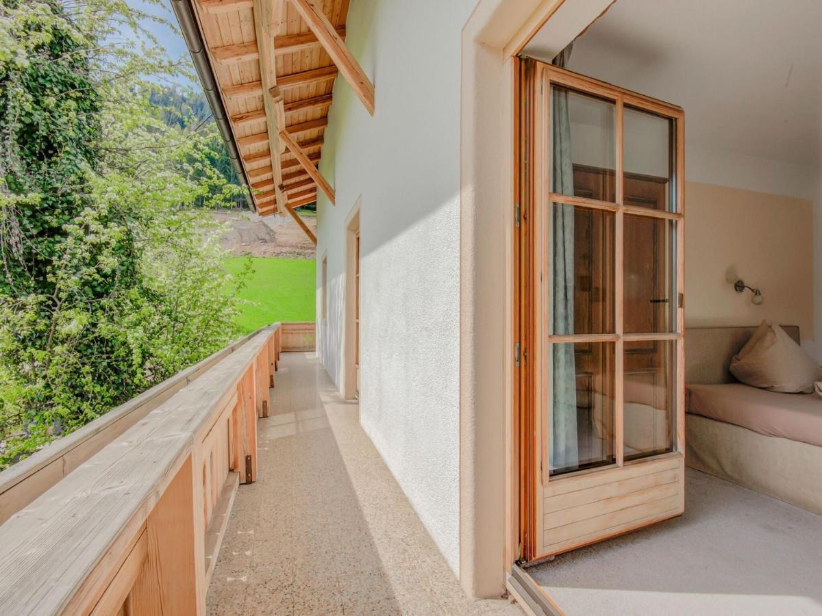 Attractive Apartment In Hainzenberg With Ski Room Exterior photo